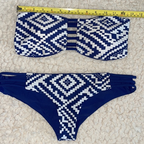 Women’s Two Piece Reversible Bikini Bathing Suit - Picture 5 of 8